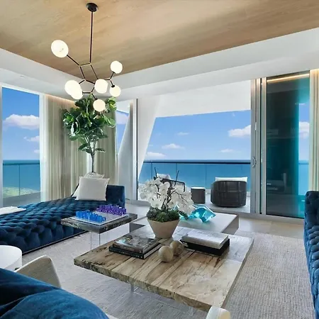 Luxurious Three Bedroom Oceanfront Residence